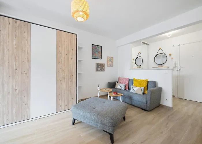Le Mistral Apartment *
